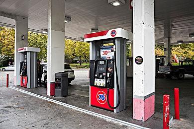 《真女神转生5》日更恶魔：巴厘岛魔女米兰